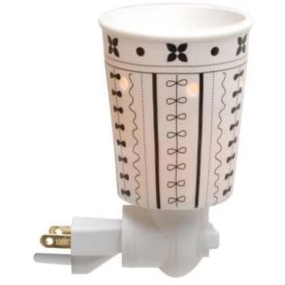 Scentsy Bud Plug-In - Picture 1 of 6